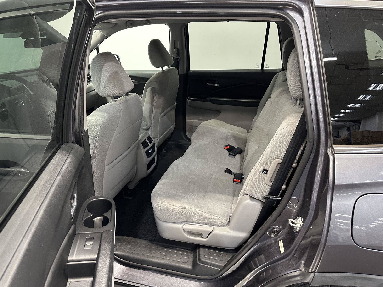 Used 2016 Honda Pilot EX image 24