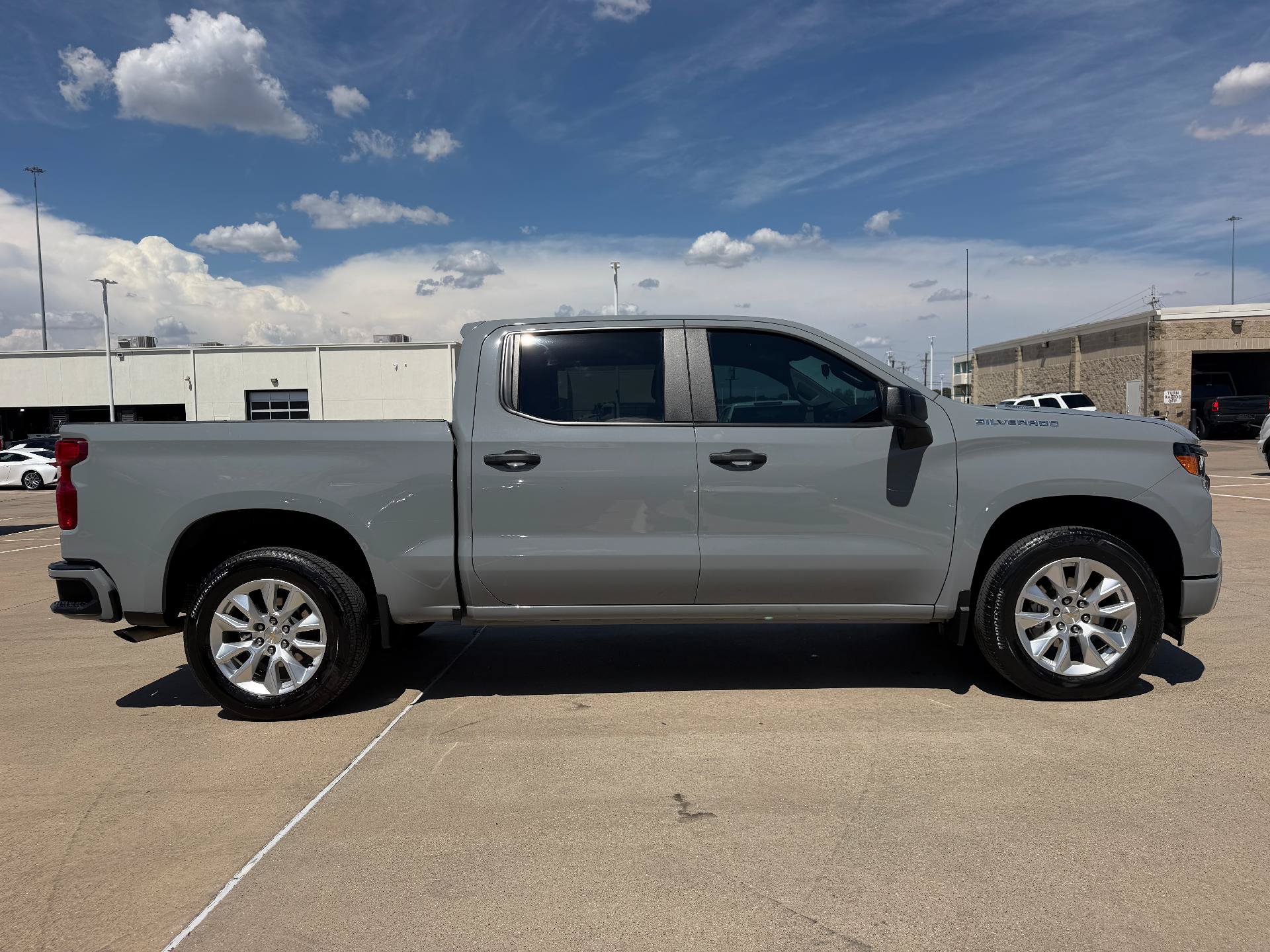 Used 2025 Chevrolet Silverado 1500 Custom RWD image 4