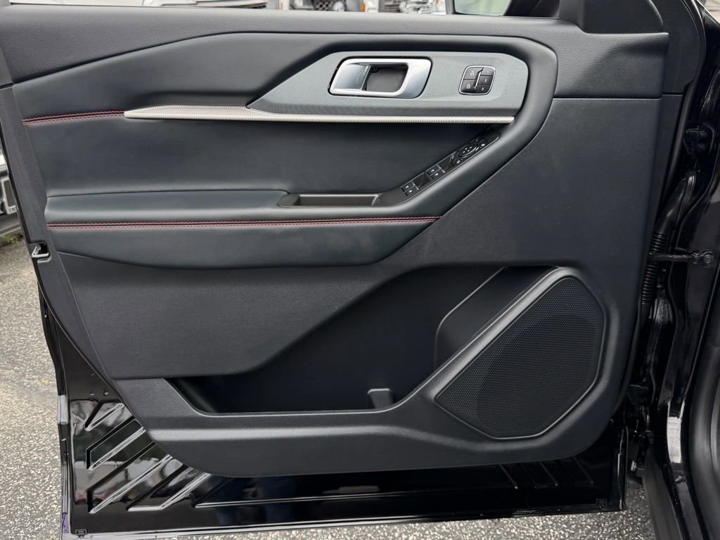 Used 2026 Ford Explorer ST image 14