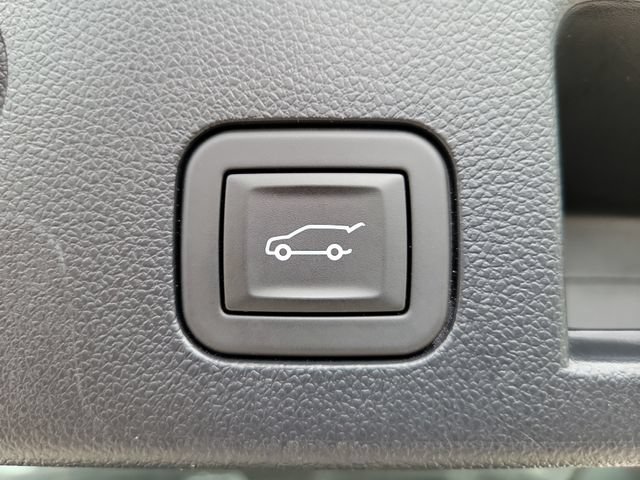 Used 2025 Chevrolet Equinox LT w/ Convenience Package II FWD image 10