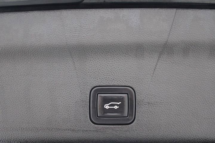 Used 2023 GMC Yukon Denali Ultimate image 17