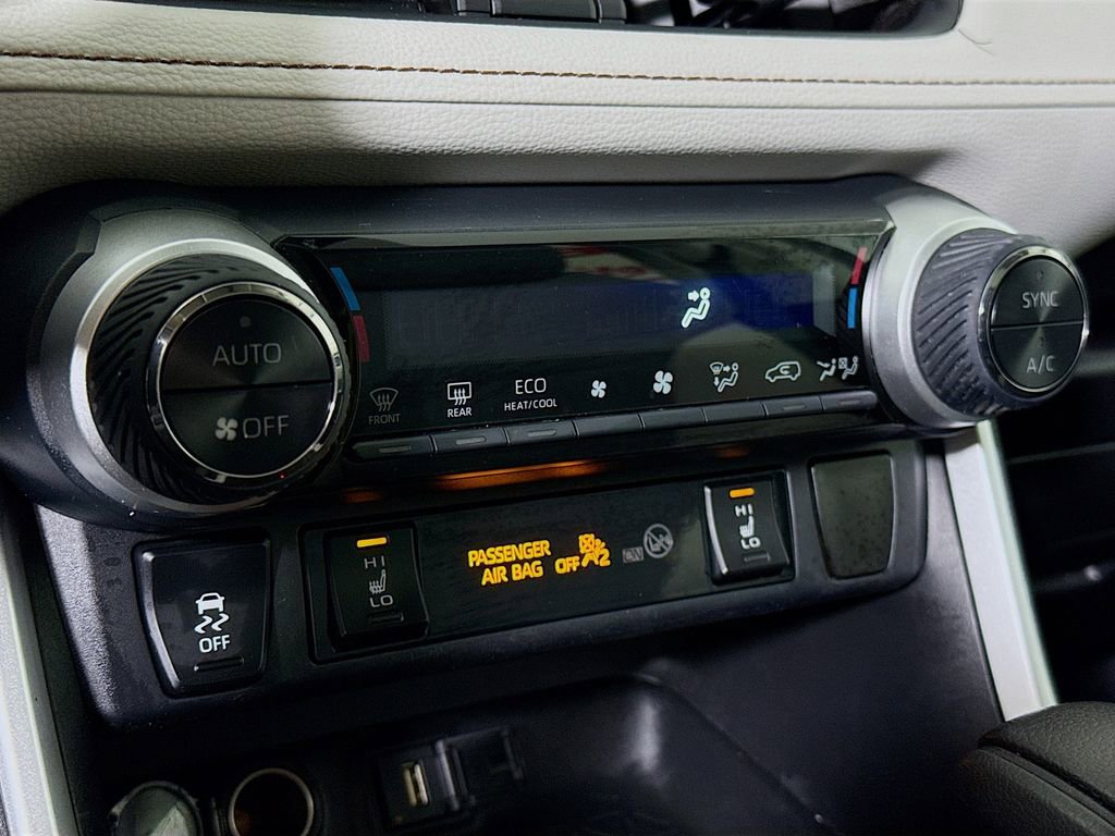Certified 2021 Toyota RAV4 XLE w/ Convenience Package image 8