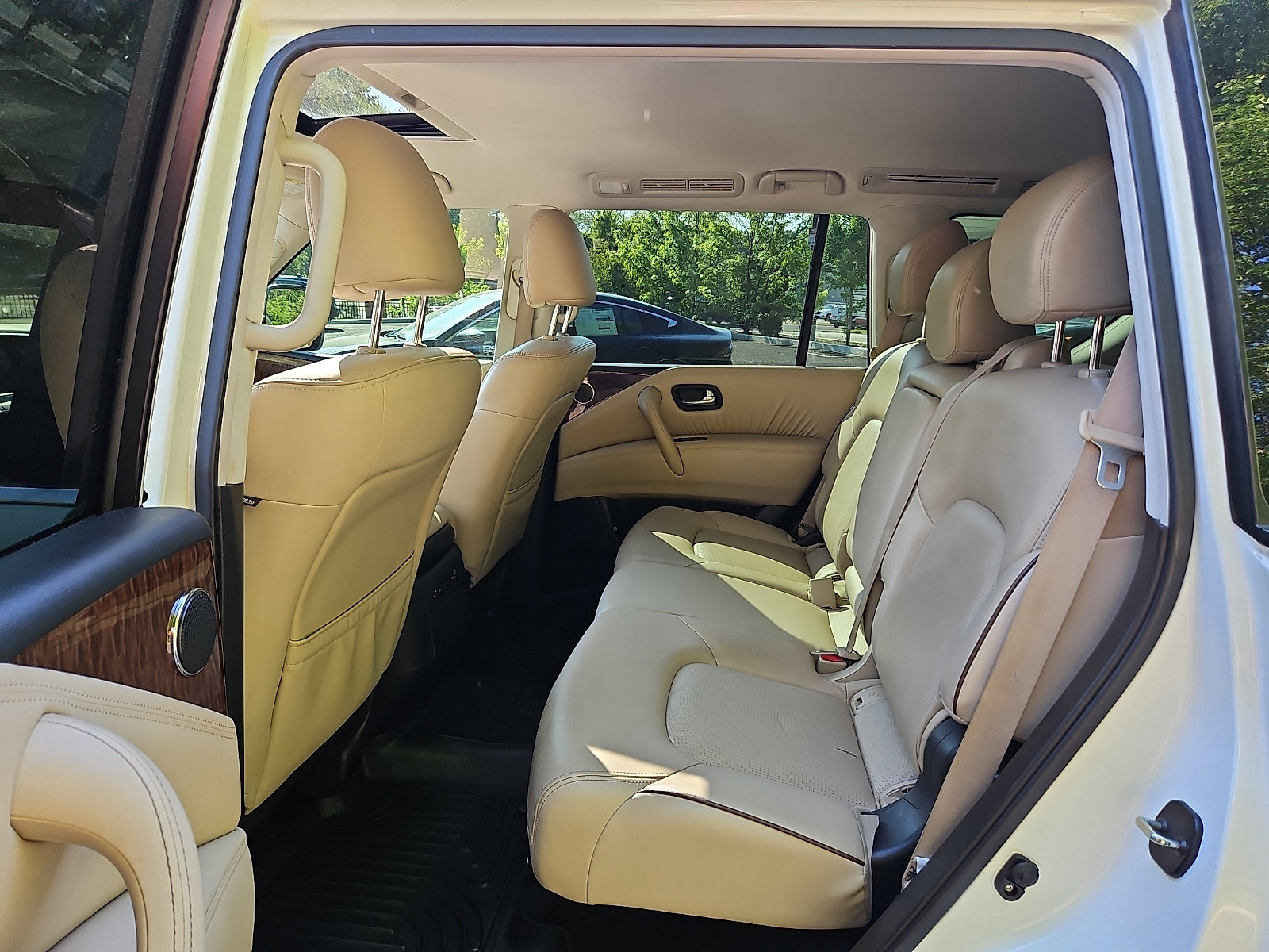 Certified 2020 Nissan Armada SL w/ Premium Package AWD/4WD image 10