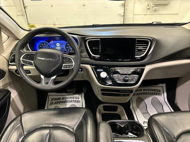 Certified 2022 Chrysler Pacifica Touring-L FWD image 26