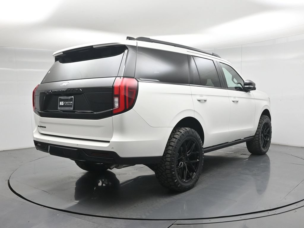 New 2027 Ford Expedition Platinum w/ Stealth Appearance Package AWD/4WD image 4