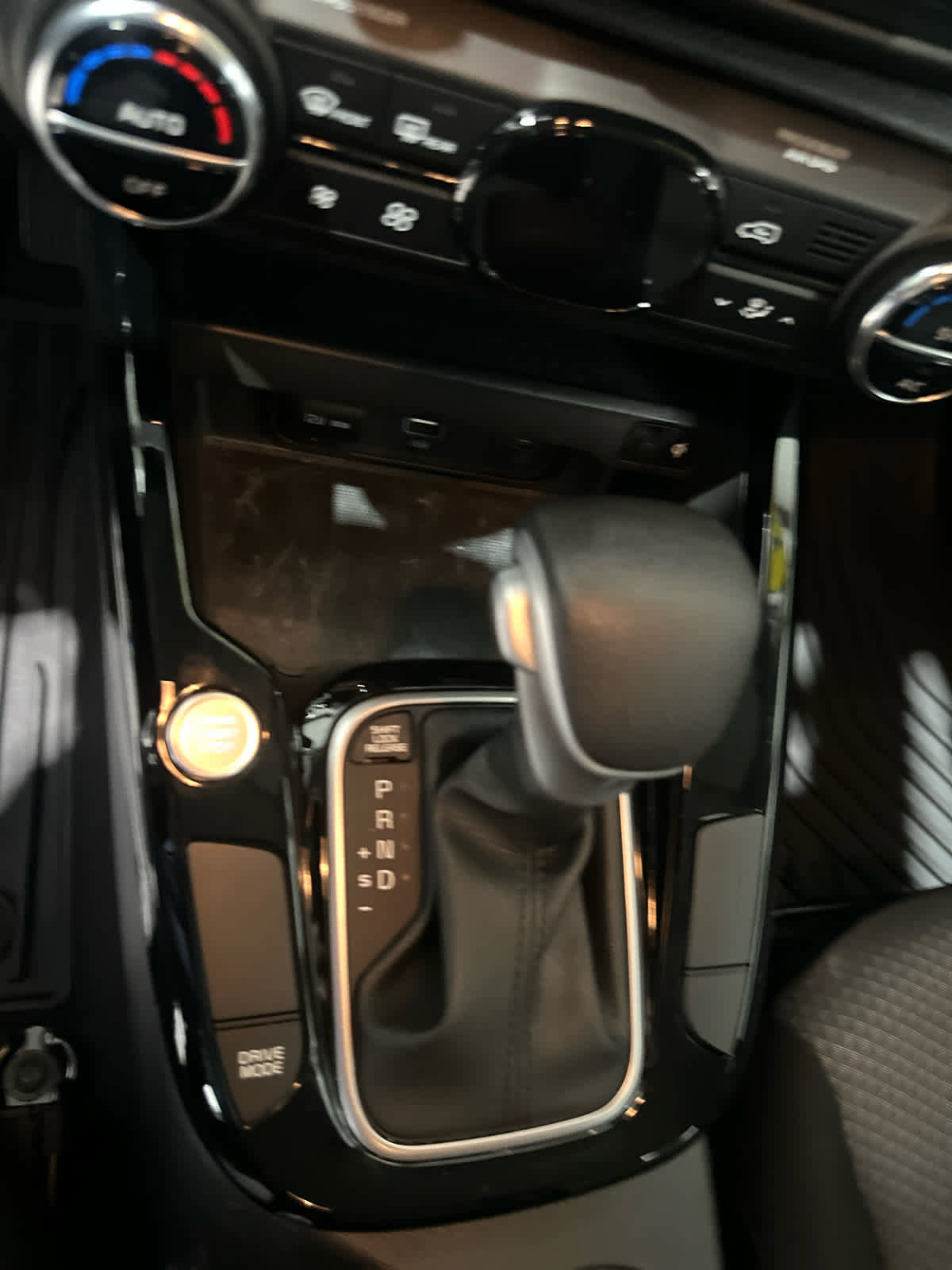 Used 2025 Kia Soul S FWD image 21