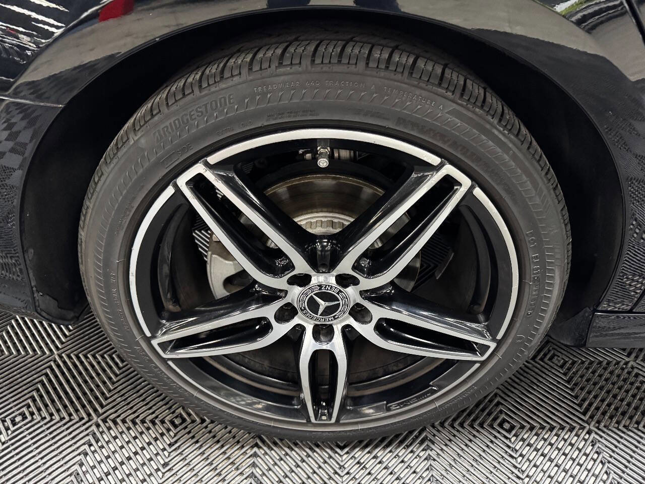 Used 2020 Mercedes-Benz E 350 Sedan image 17