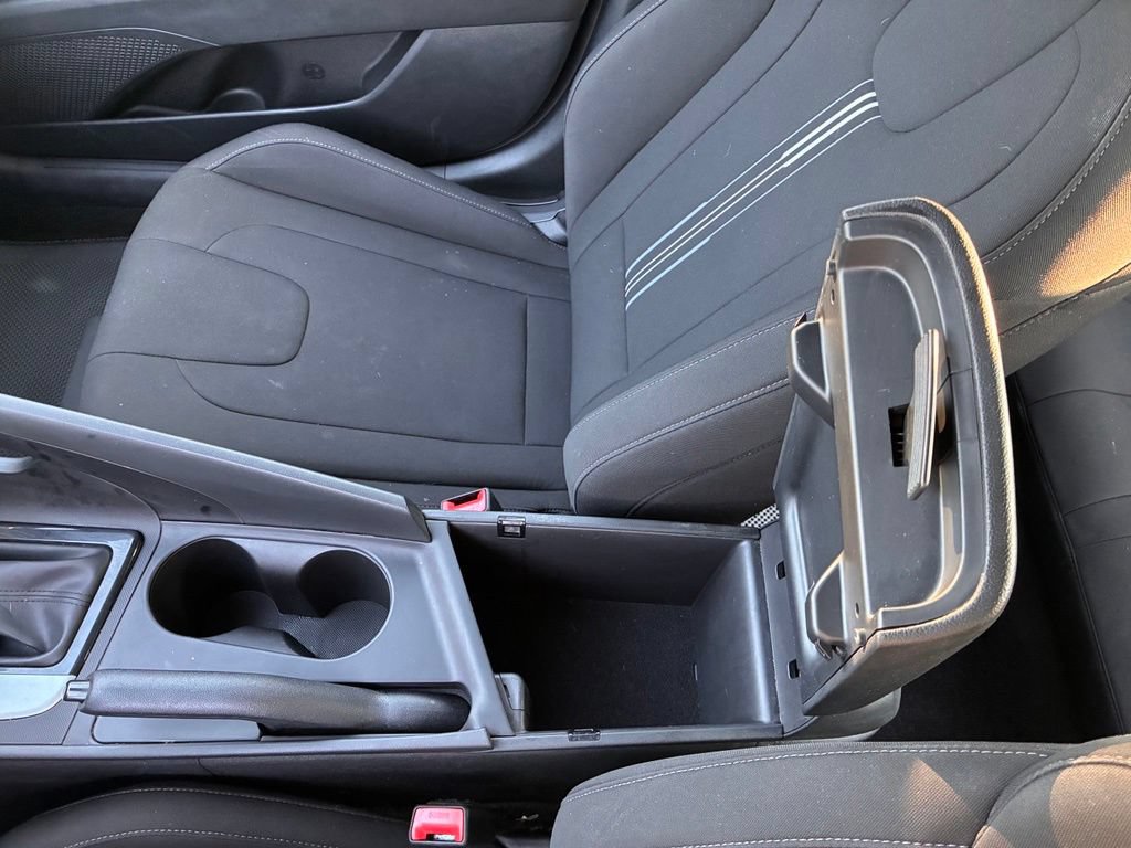 Used 2023 Hyundai Elantra SEL FWD image 37