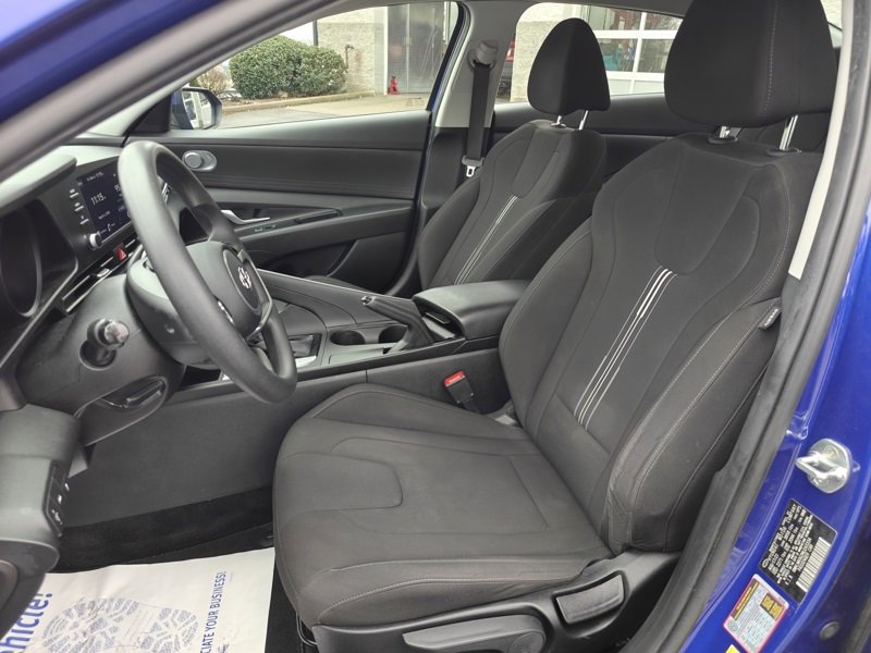 Used 2022 Hyundai Elantra SEL w/ Cargo Package image 10