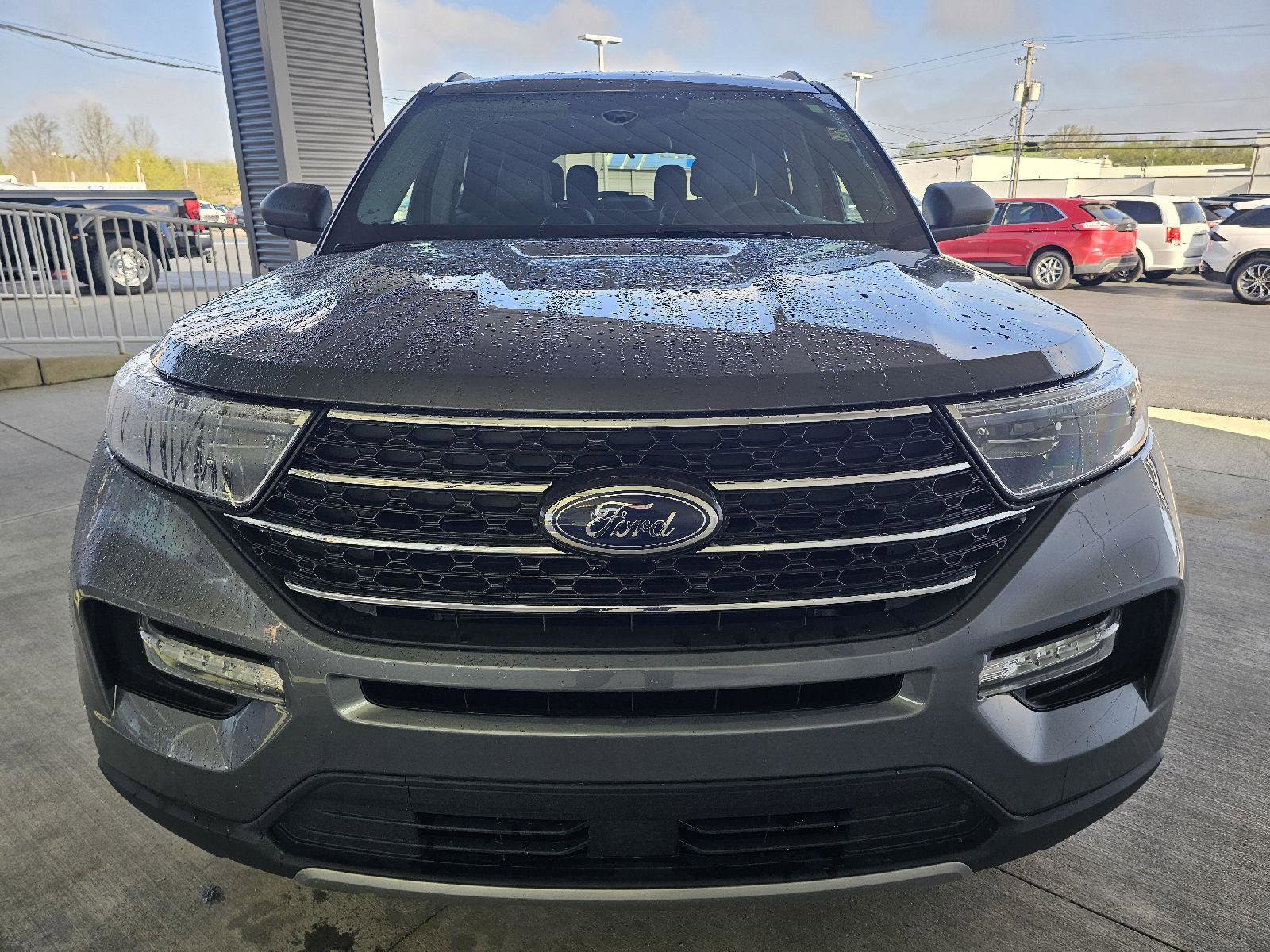Used 2023 Ford Explorer XLT w/ Equipment Group 202A AWD/4WD image 8