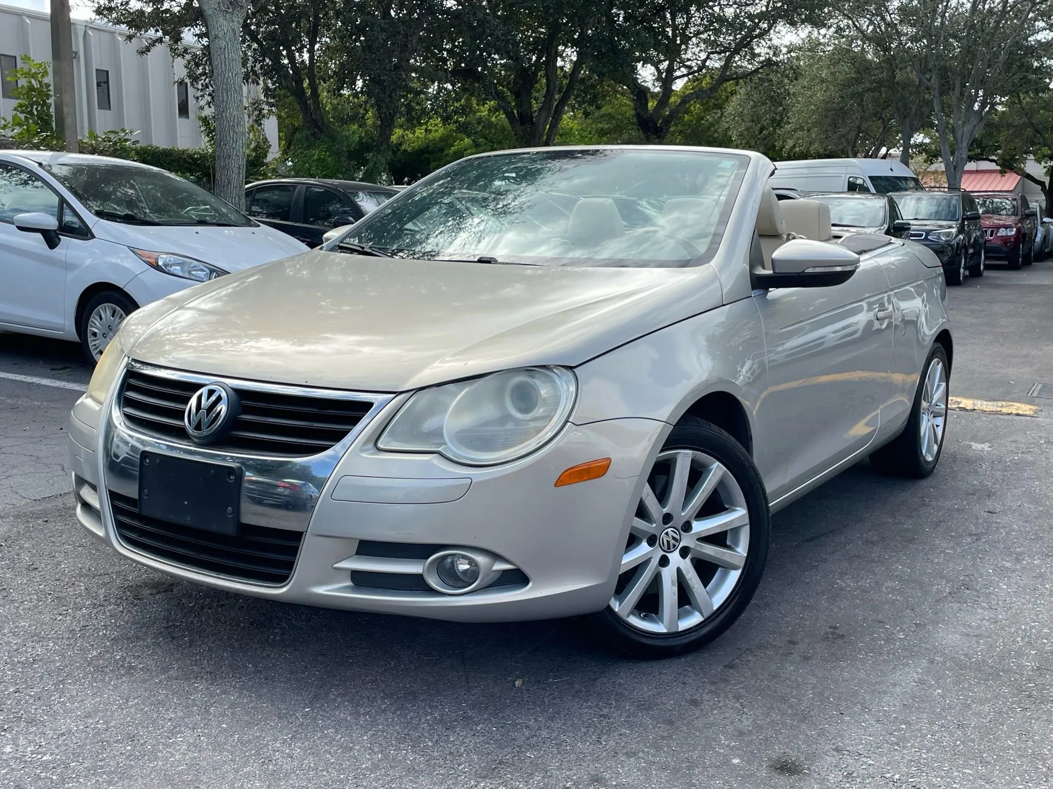 Used 2009 Volkswagen Eos Komfort image 4