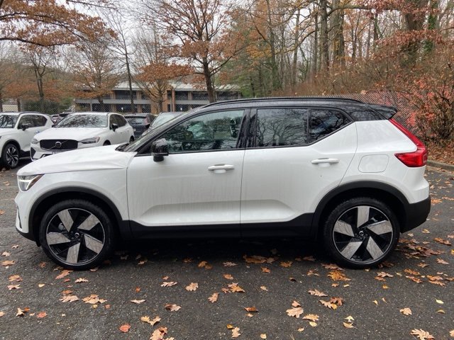 New 2026 Volvo EX40 Plus w/ Climate Package image 4