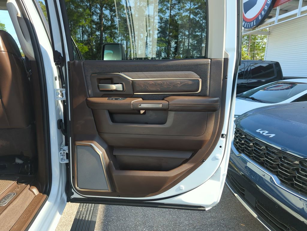 Used 2026 RAM 2500 Limited image 32