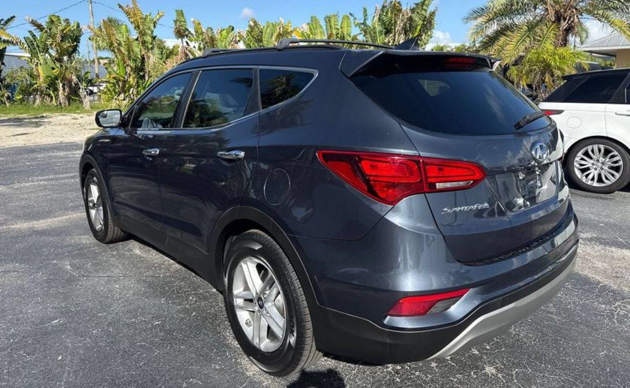 Used 2017 Hyundai Santa Fe Sport FWD image 3