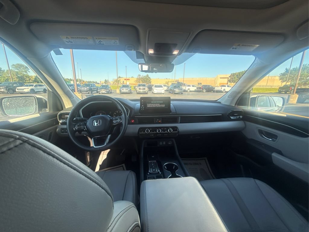 Certified 2023 Honda Pilot Touring image 25