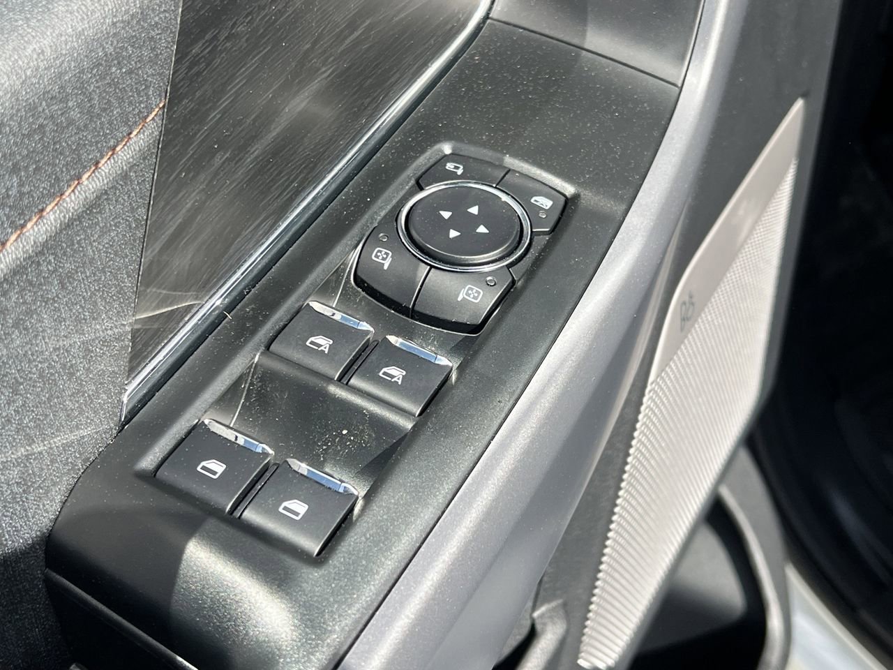 New 2025 Ford F150 Lariat w/ Equipment Group 502A High image 17