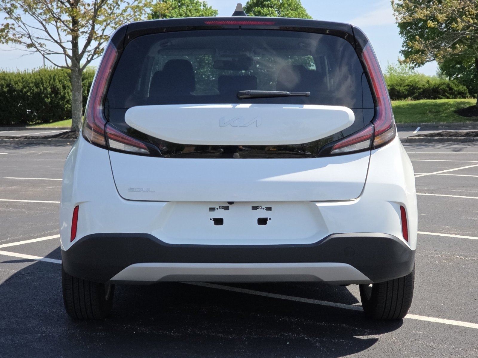 Used 2025 Kia Soul LX w/ LX Technology Package FWD image 17