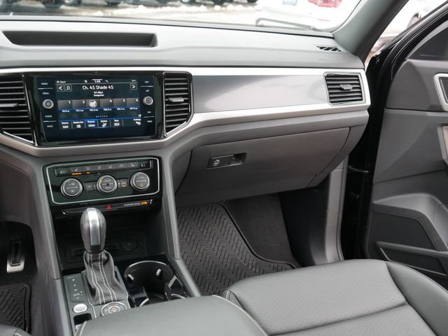 Certified 2023 Volkswagen Atlas Cross Sport SEL R-Line image 23