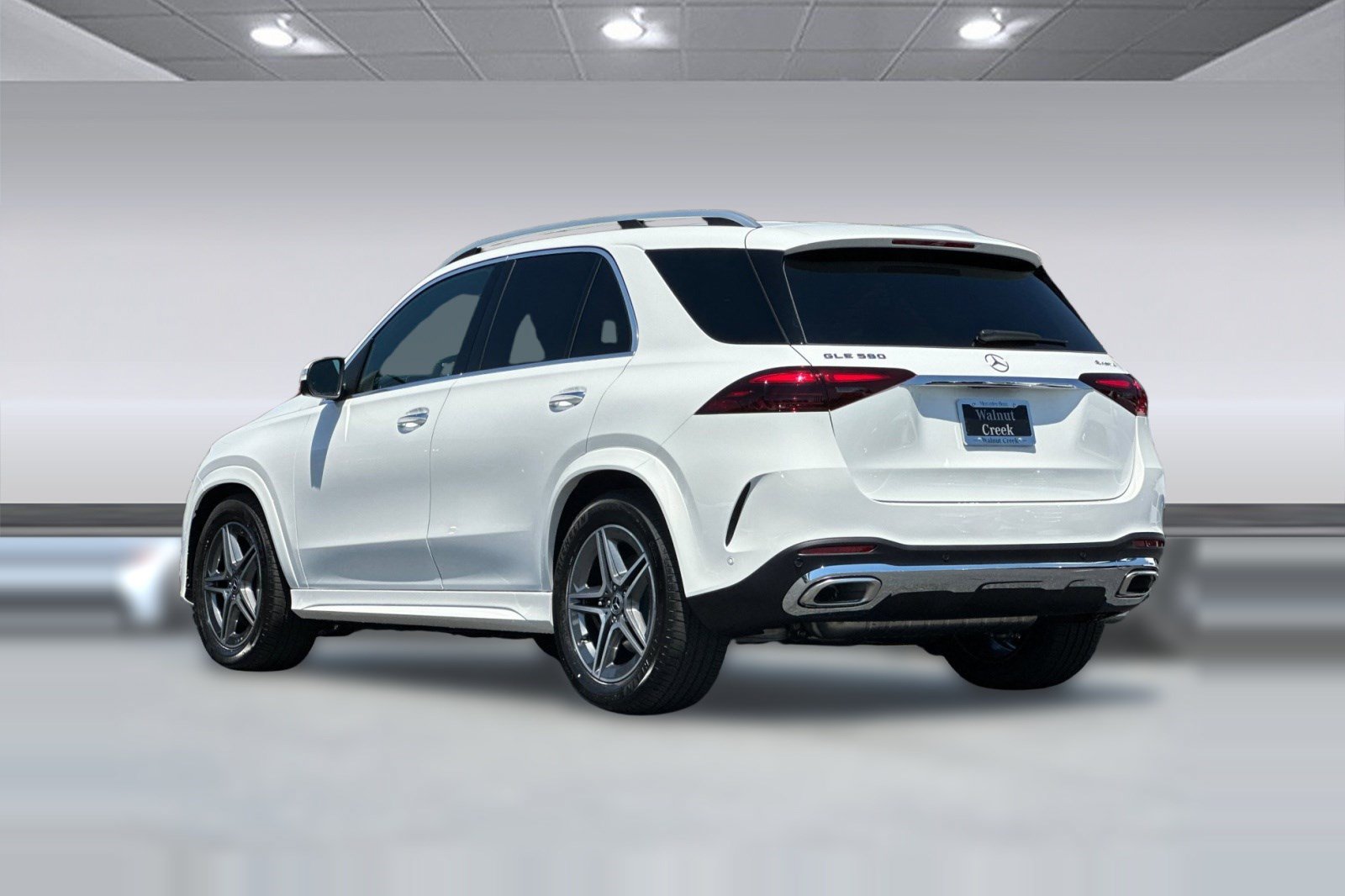 Used 2026 Mercedes-Benz GLE 580 4MATIC image 3