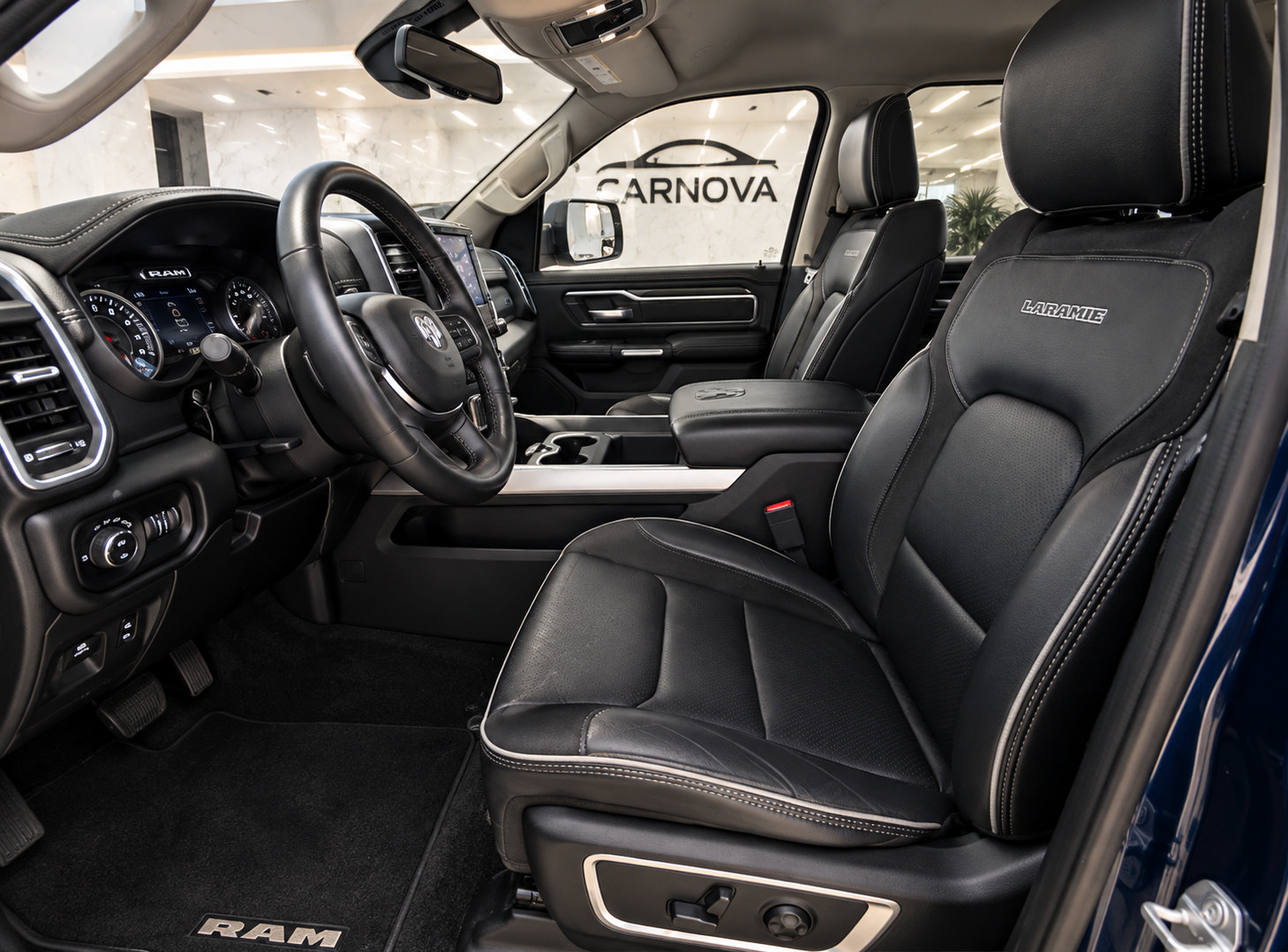 Used 2019 RAM 1500 Laramie AWD/4WD image 12