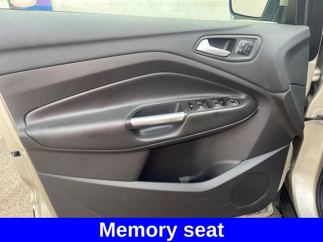 Used 2018 Ford Escape Titanium AWD/4WD image 10