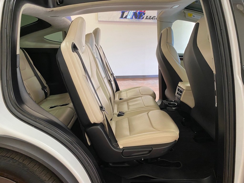 Used 2018 Tesla Model X AWD/4WD image 45