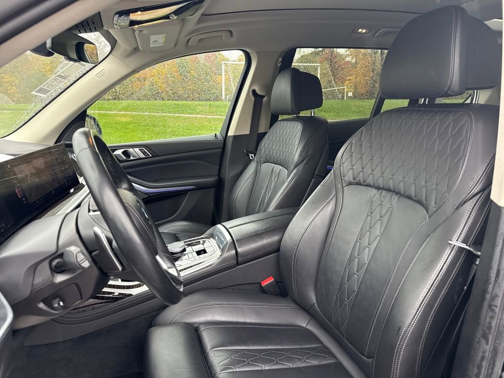 Used 2023 BMW X7 xDrive40i image 11