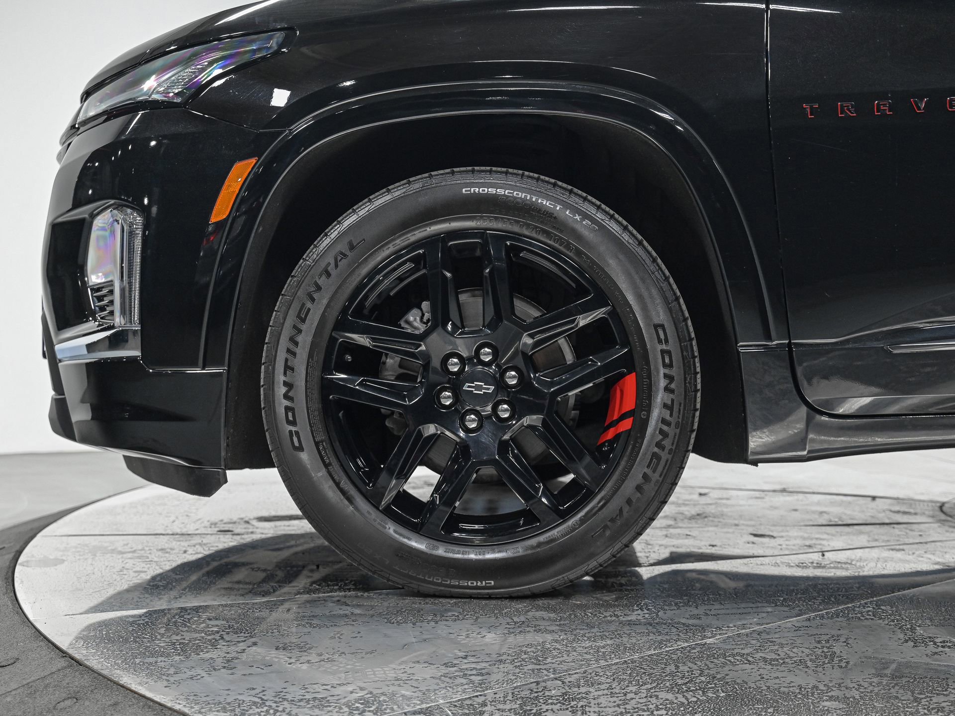 Used 2023 Chevrolet Traverse Premier w/ Redline Edition image 3