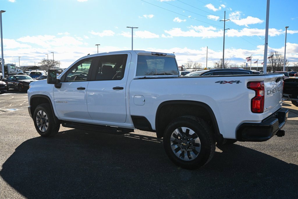 Used 2022 Chevrolet Silverado 2500 Custom w/ Custom Value Package image 7