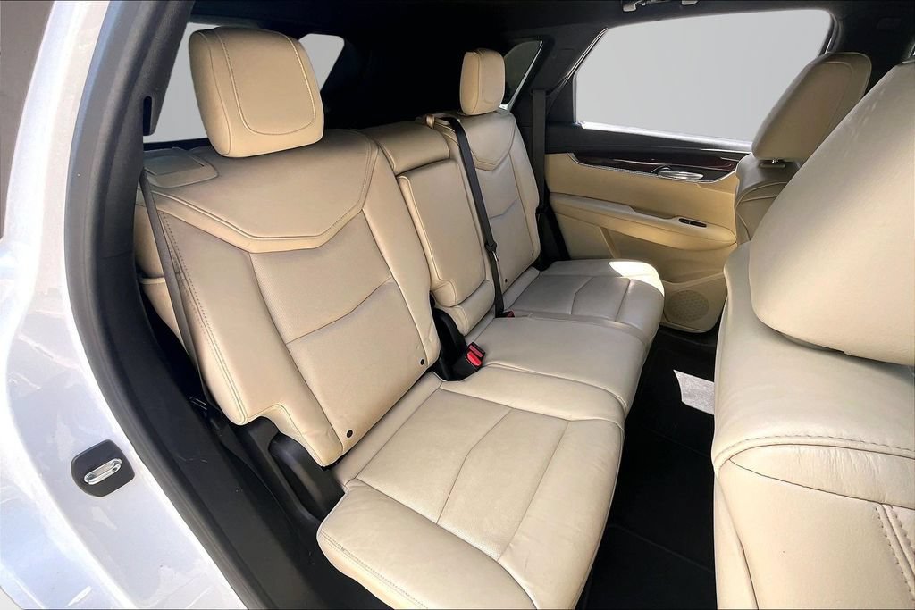 Used 2018 Cadillac XT5 Luxury w/ Driver Awareness Package AWD/4WD image 25