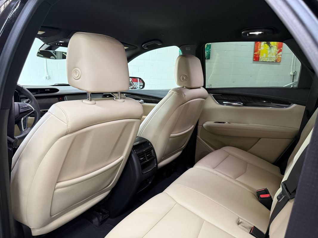 Used 2018 Cadillac XT5 AWD image 13