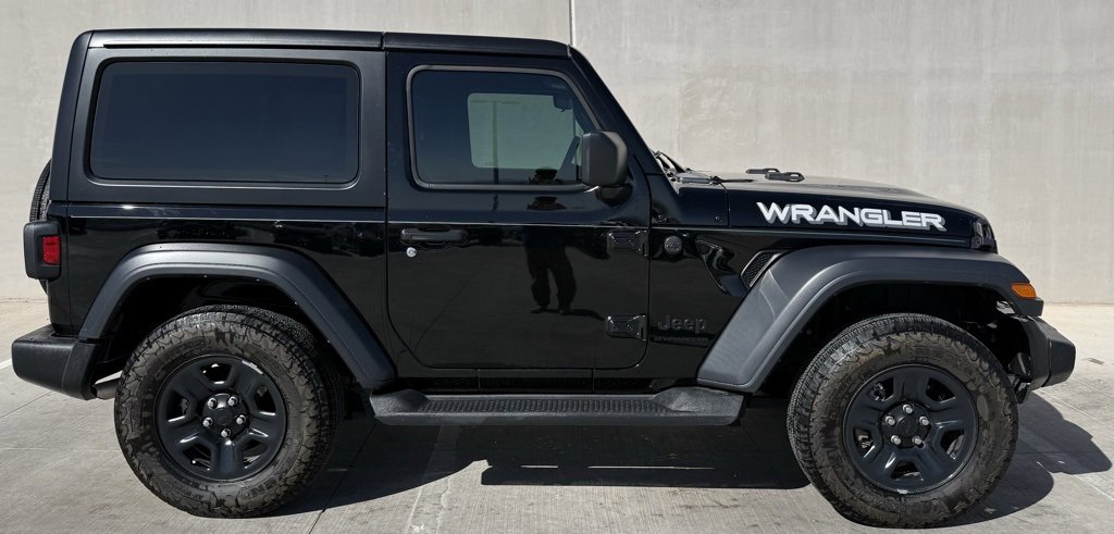 Used 2024 Jeep Wrangler Sport image 3