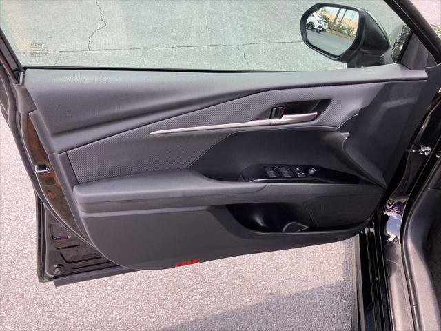 Certified 2025 Toyota Camry SE FWD image 13