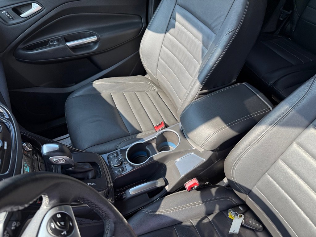 Used 2015 Ford Escape Titanium image 47