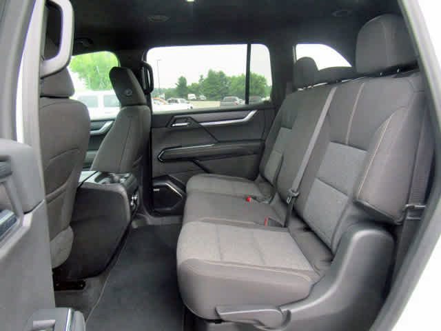 Used 2025 GMC Acadia Elevation image 4