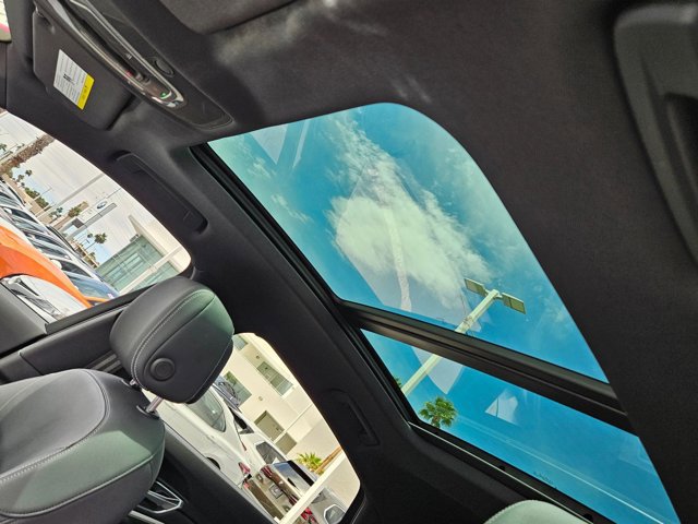 Used 2023 Audi e-tron Premium Plus w/ Premium Plus Package AWD/4WD image 14