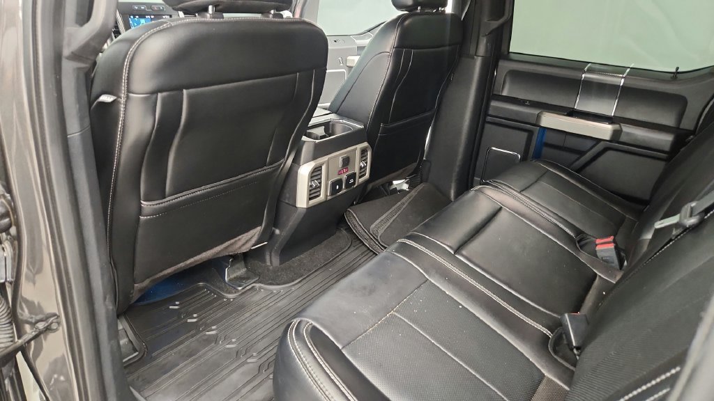 Used 2019 Ford F150 Lariat w/ Equipment Group 502A Luxury AWD/4WD image 32