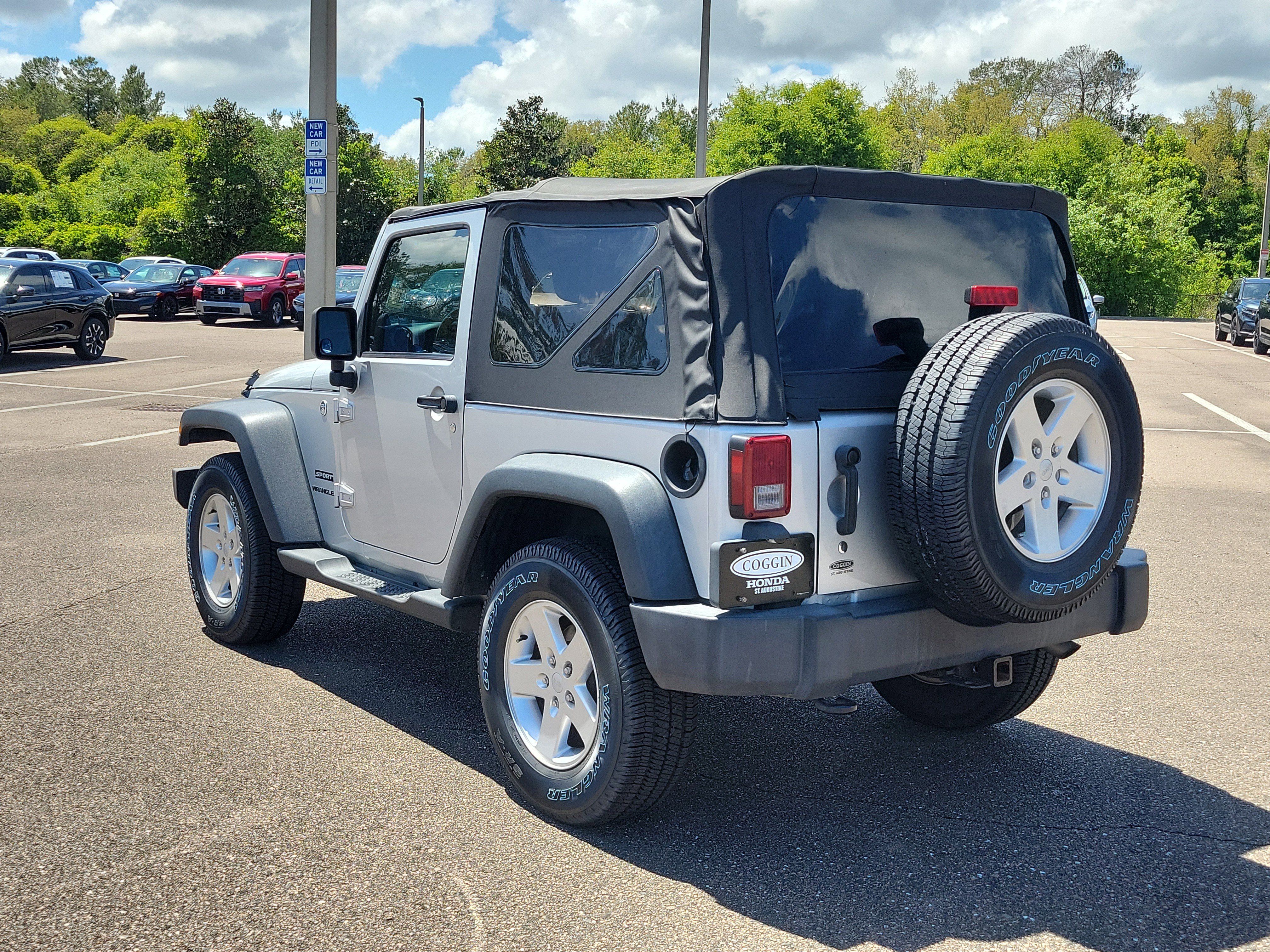 Used 2012 Jeep Wrangler Sport image 3