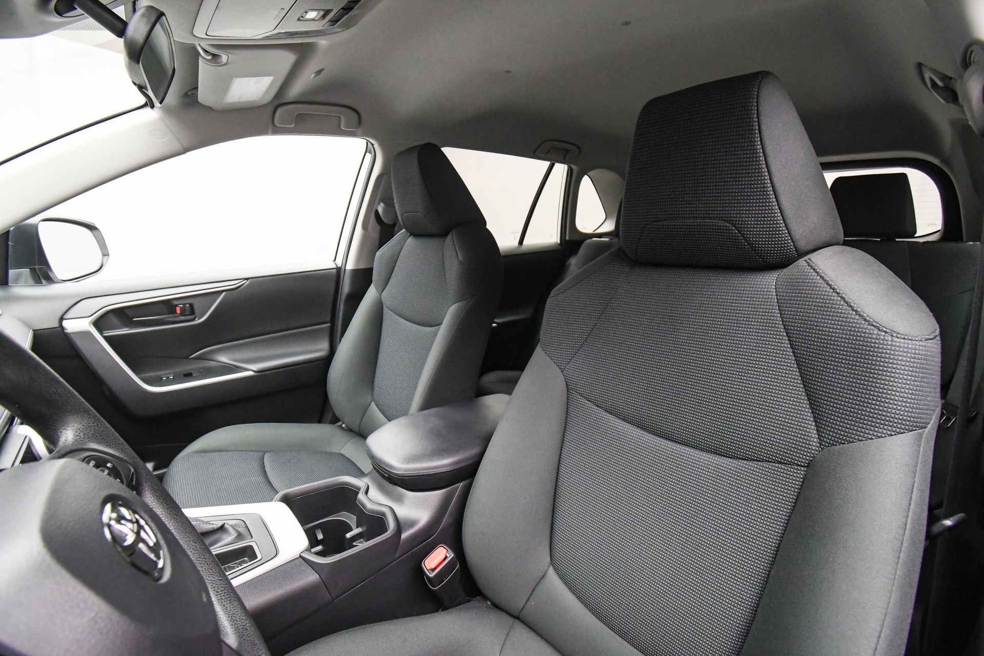 Used 2023 Toyota RAV4 LE AWD/4WD image 46