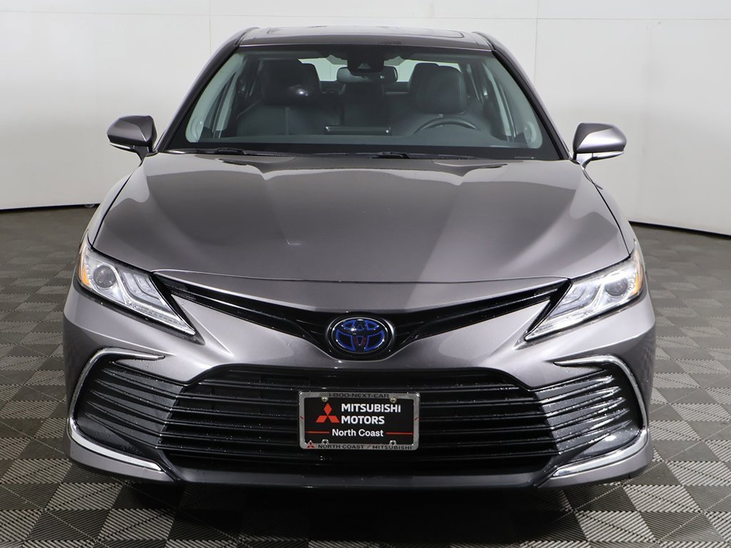Used 2021 Toyota Camry XLE w/ Navigation Upgrade Package image 13