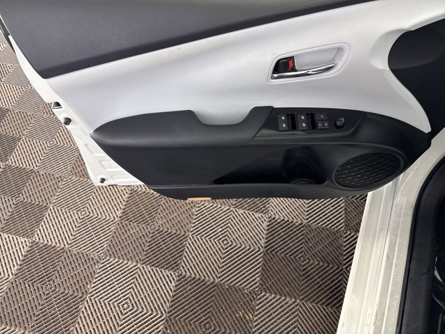 Used 2017 Toyota Prius Three Touring image 19