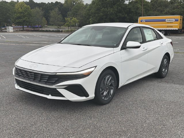 New 2026 Hyundai Elantra Hybrid FWD image 3