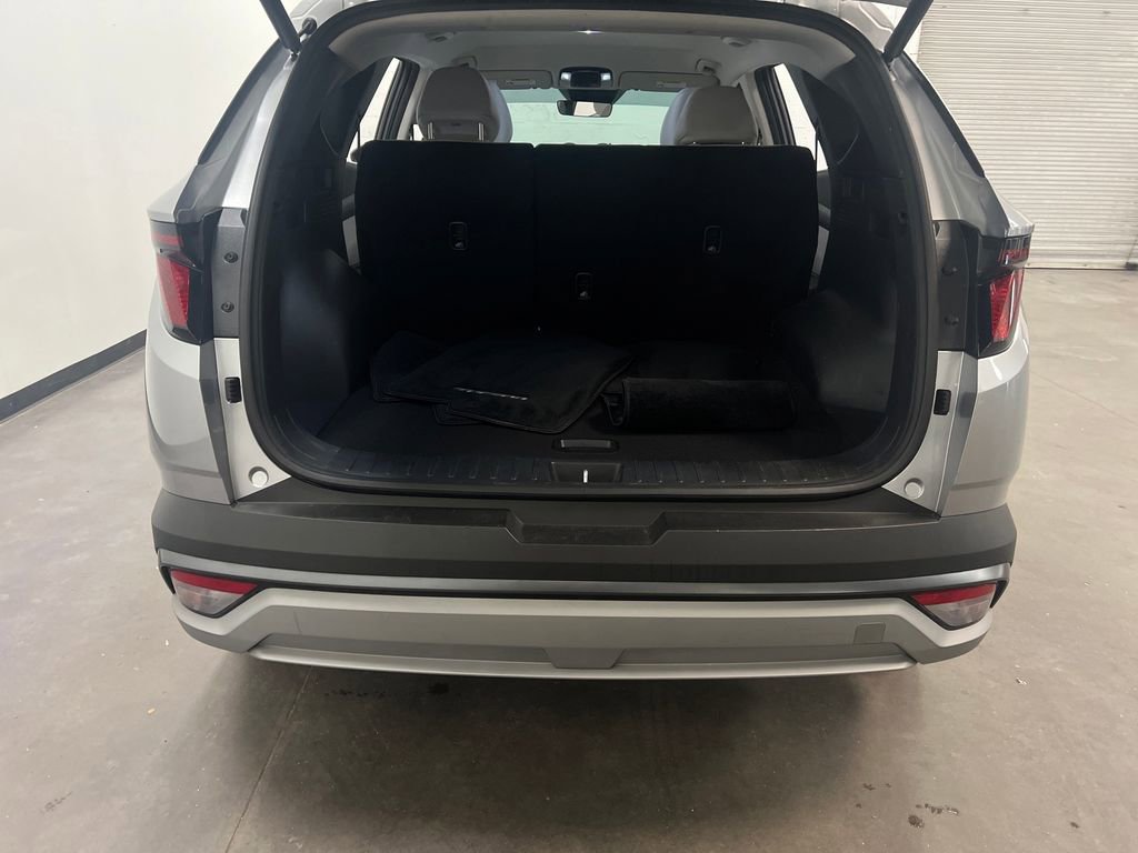 Used 2025 Hyundai Tucson Blue AWD/4WD image 25