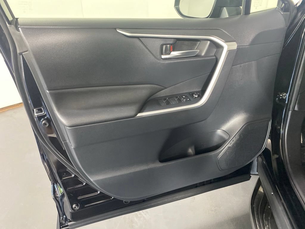 Used 2022 Toyota RAV4 XLE w/ Convenience Package AWD/4WD image 24