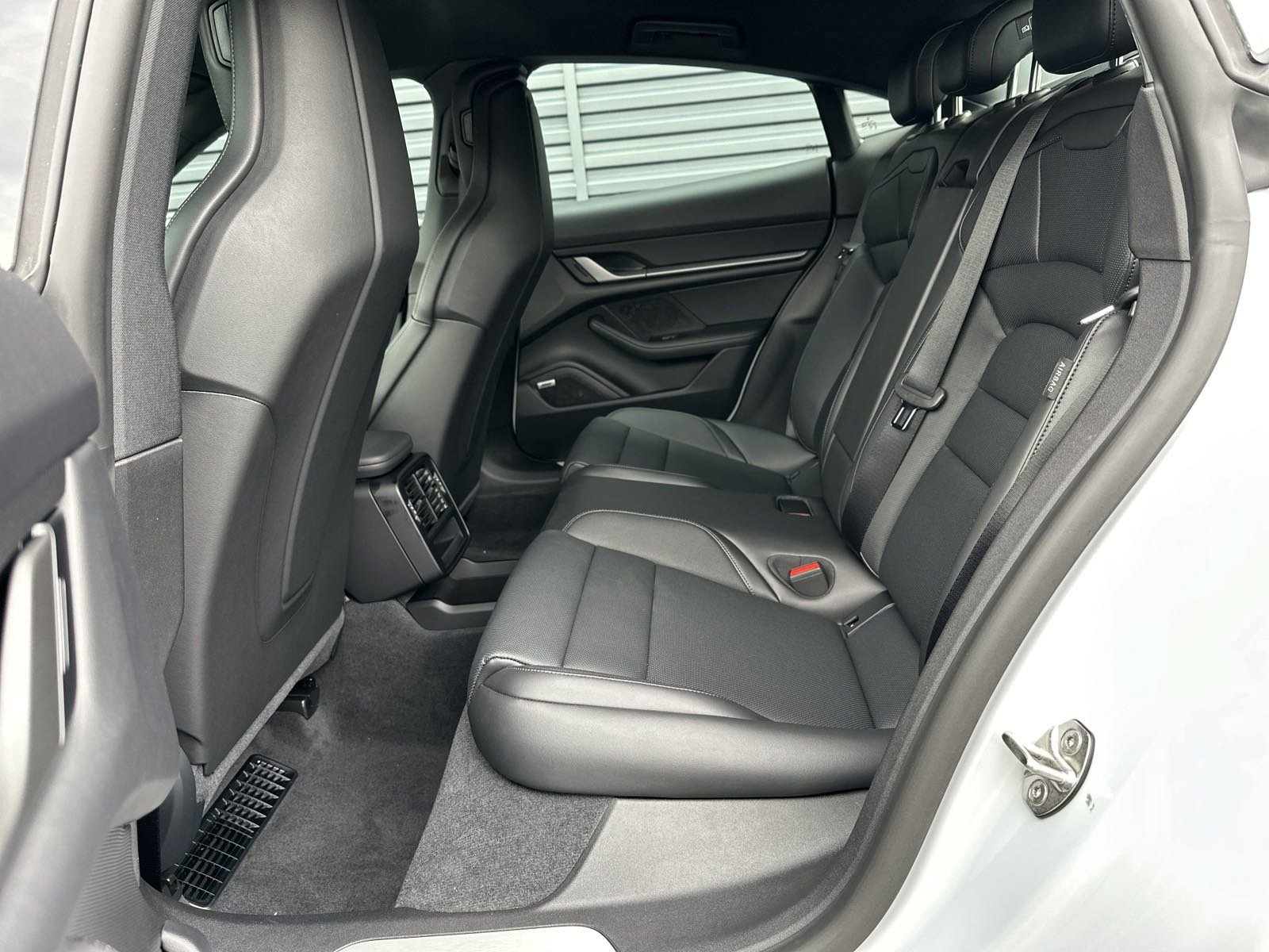 New 2025 Porsche Taycan image 26