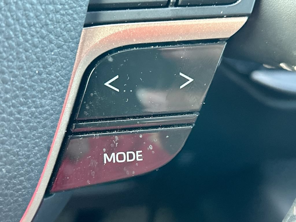 Certified 2025 Toyota Crown AWD/4WD image 17