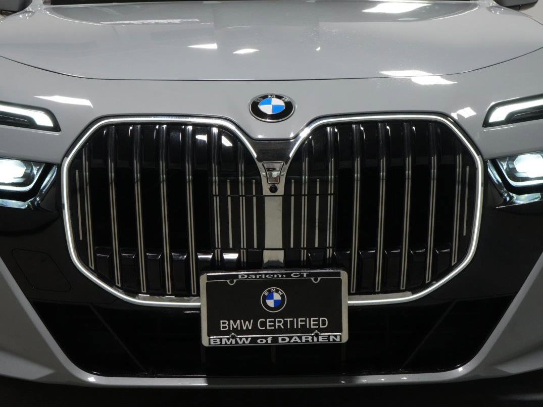 Certified 2023 BMW 760i xDrive w/ Parking Assistance Package image 38