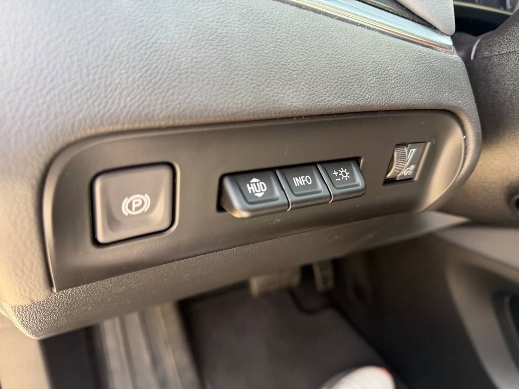 Used 2024 Buick Enclave Premium image 17