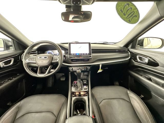 Used 2022 Jeep Compass High Altitude AWD/4WD image 3