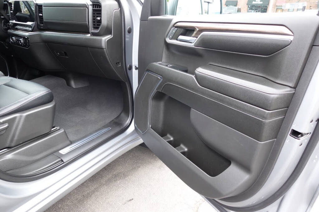 Used 2023 Chevrolet Silverado 1500 LT AWD/4WD image 33